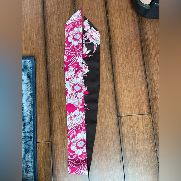 Valentino Twilly Scarf - Picture 1 of 9
